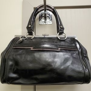 Simply Vera by Vera Wang Vintage Style Kiss Lock Handbag